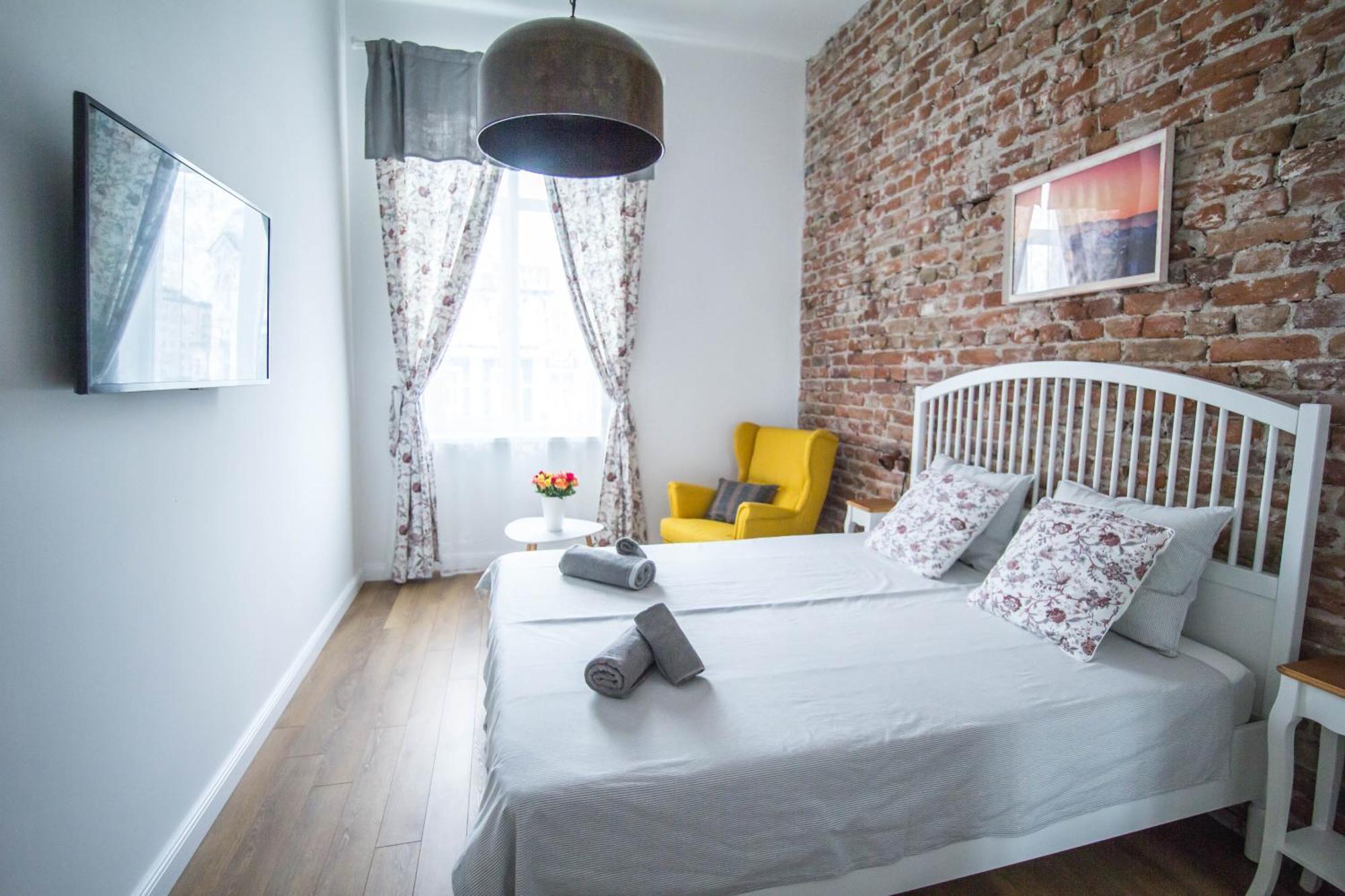 Lion'S Bridge Boutique 2Bdrm Apt, Top Center Gem Sofya Dış mekan fotoğraf